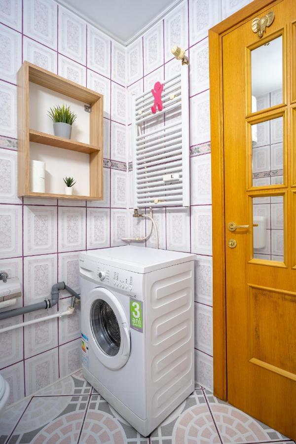 Serene 1Br Apartment With Workspace Bucureşti Eksteriør bilde
